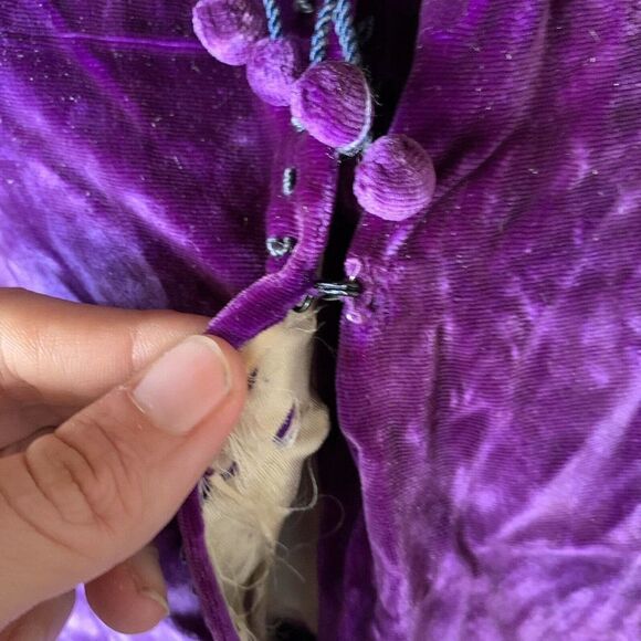 Antique Edwardian Purple Velvet Cropped Jacket - Picture 5 of 10